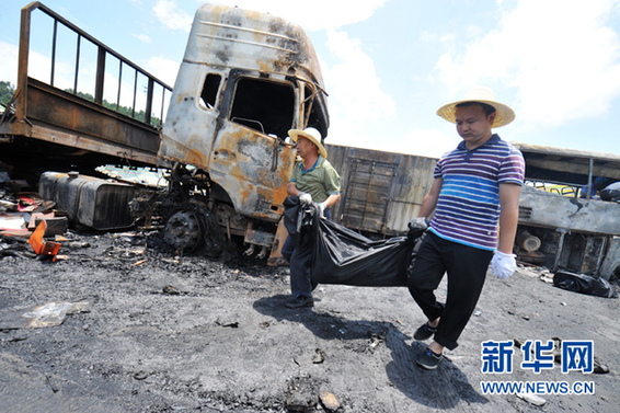 19���峿3��ڲ������������ۻ���1309KM���ɶ���������һ��װ�ؿ��ɿ�ȼҺ���С������һ�������������ݵĴ�ͳ�����׷β��ըϨ���»������������